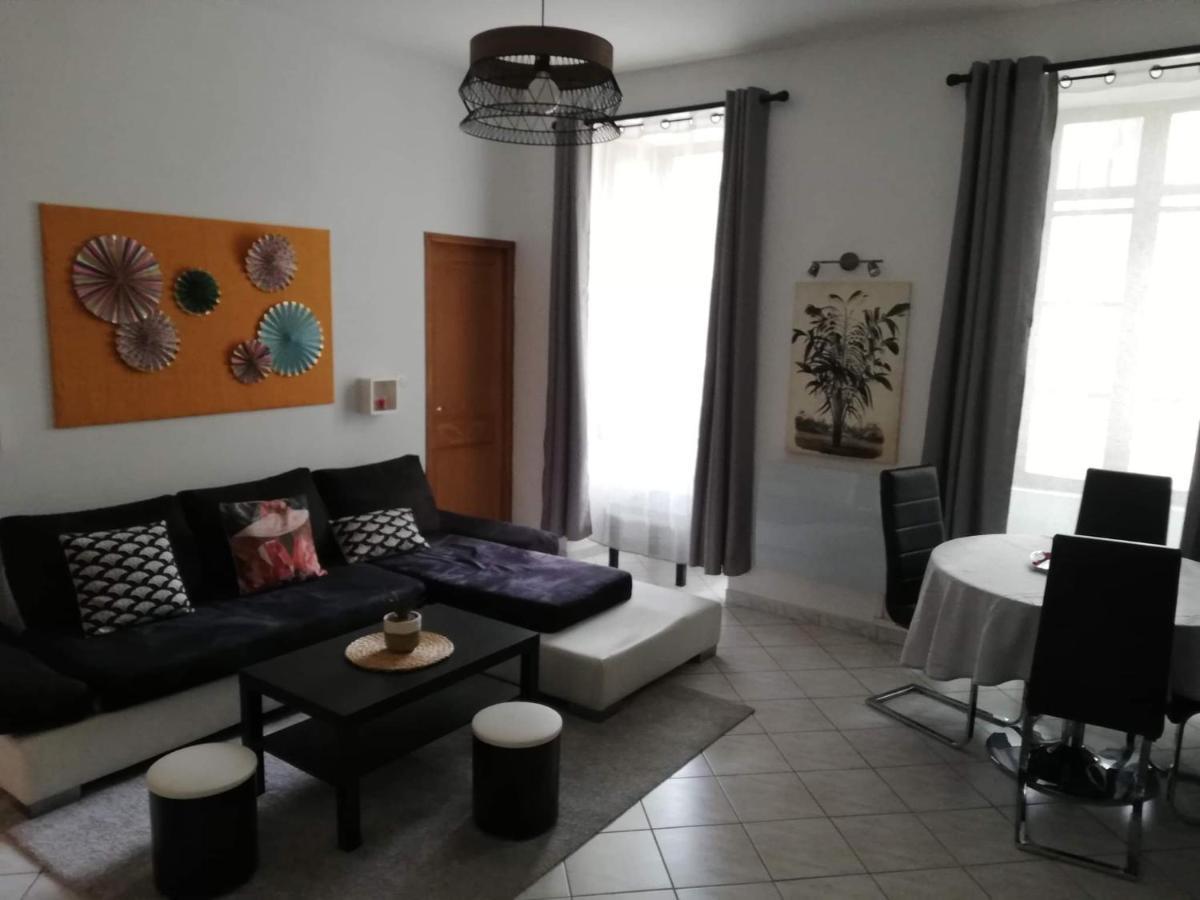 Orange: Appartement Pratique Et Idealement Place Orange  Exterior photo